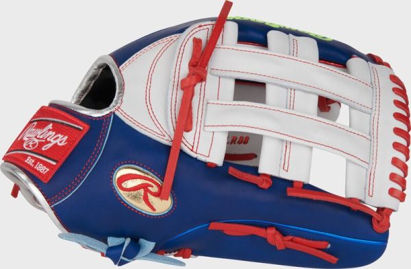 Gameday 57 Series Luis Robert Jr. Heart of the Hide Glove